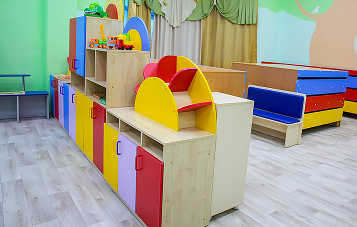 Игровые стеллажи для детских садов со склада, недорого